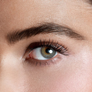 5 CHOSES À FAIRE ET NE PAS FAIRE POUR DES CILS ET SOURCILS SENSATIONNELS